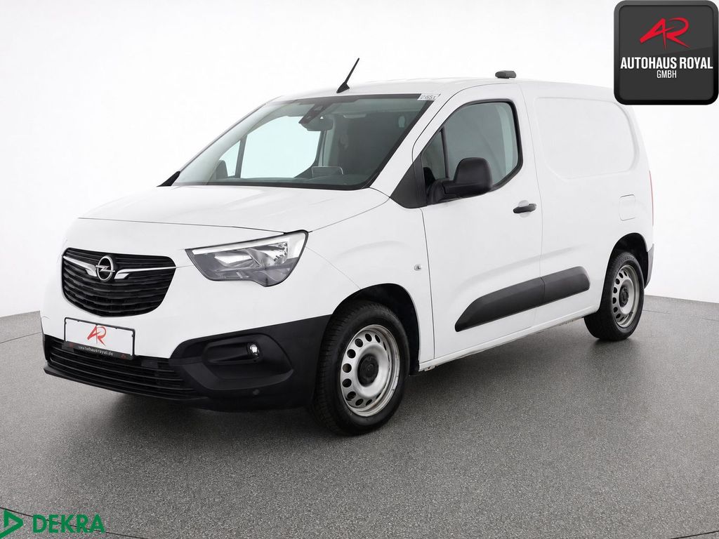 Opel Combo — hlavná fotografia
