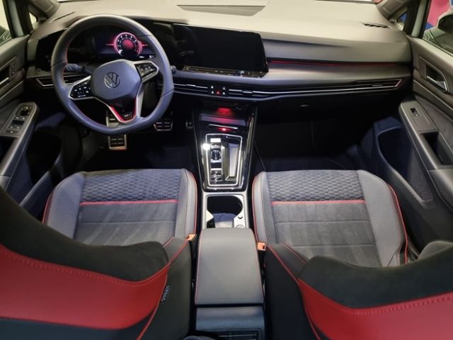 Fahrzeugabbildung Volkswagen Golf VIII 2.0 TSI GTI CLUBSPORT BLACK STYLE IQ D