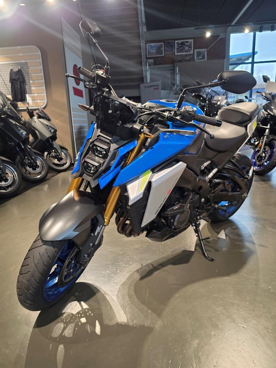 Suzuki GSX-S1000 GSX1000RQ2M3
