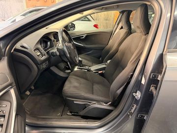 Volvo V40 - 8