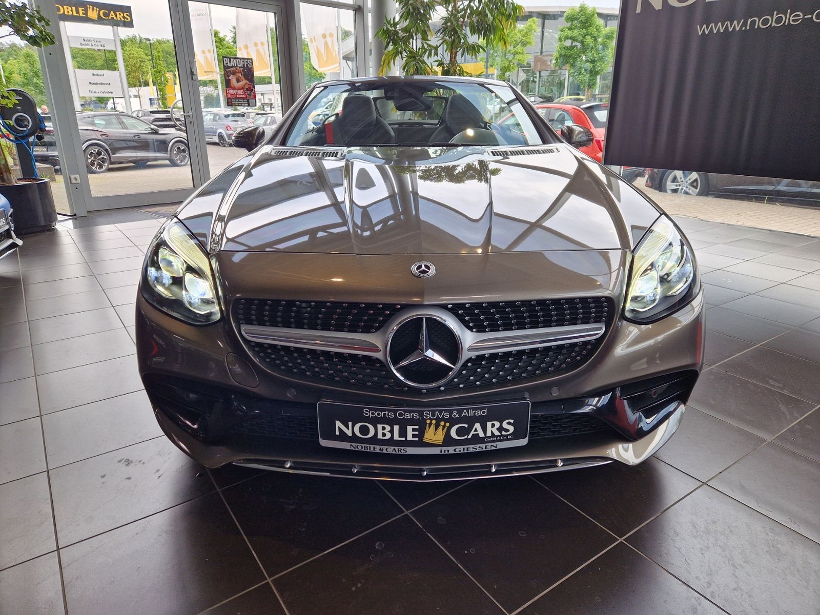 Fahrzeugabbildung Mercedes-Benz SLC 300 AMG MEMORY LED NAVI RFK