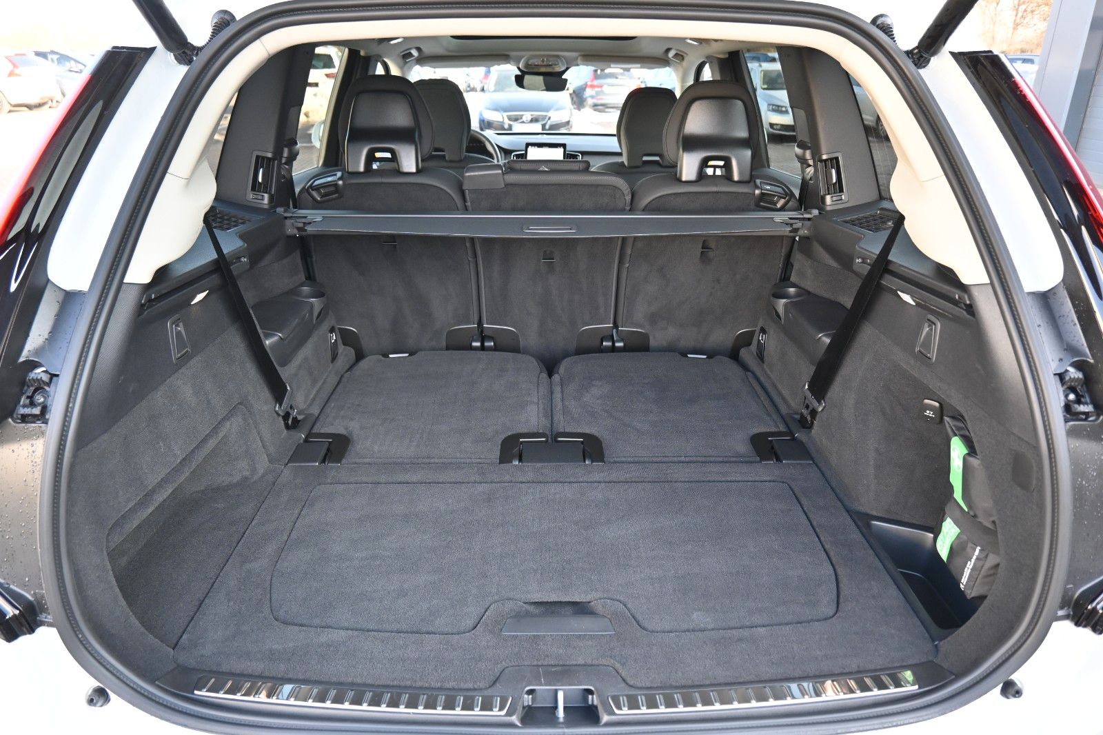 Fahrzeugabbildung Volvo XC90 T8 AWD Plus Bright*FSHZG*PANO*360°*ACC