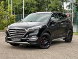 Hyundai Tucson Trend 2WD SZH.PANO.KAMERA.PDC.NAVI - Hyundai TUCSON Gebrauchtwagen in Düsseldorf