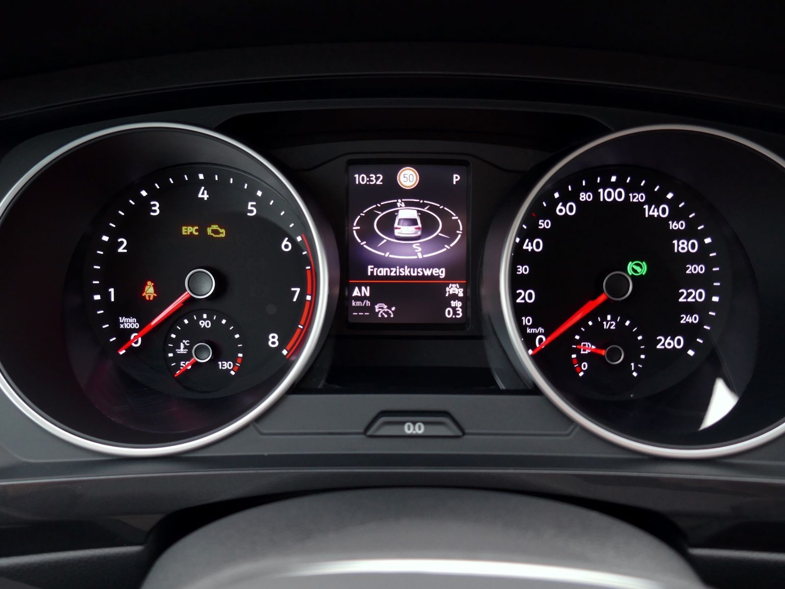 Fahrzeugabbildung Volkswagen Tiguan MOVE 1.5 TSI DSG | LED AHK RFK ACC