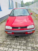 Volkswagen GOLF III 1,6 l mit 55 KW an - Volkswagen Golf aus 1995: Iii