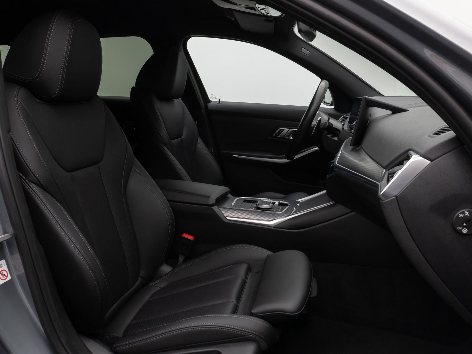 Fahrzeugabbildung BMW 330e xD M Sport Kamera DAB HUD Lenkradheizung