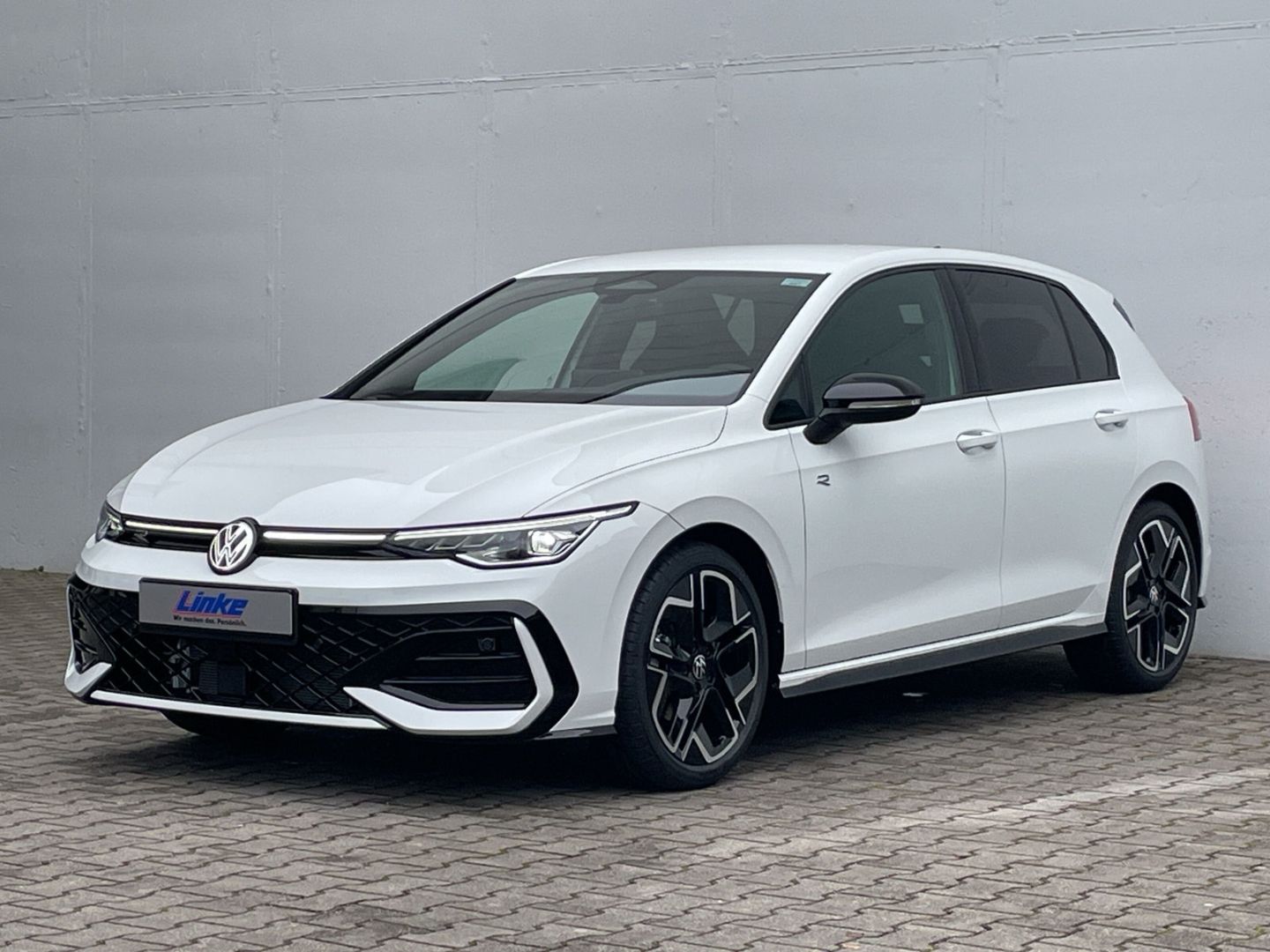 Golf VIII R-Line 1.5 eTSI DSG Black Style Kamera