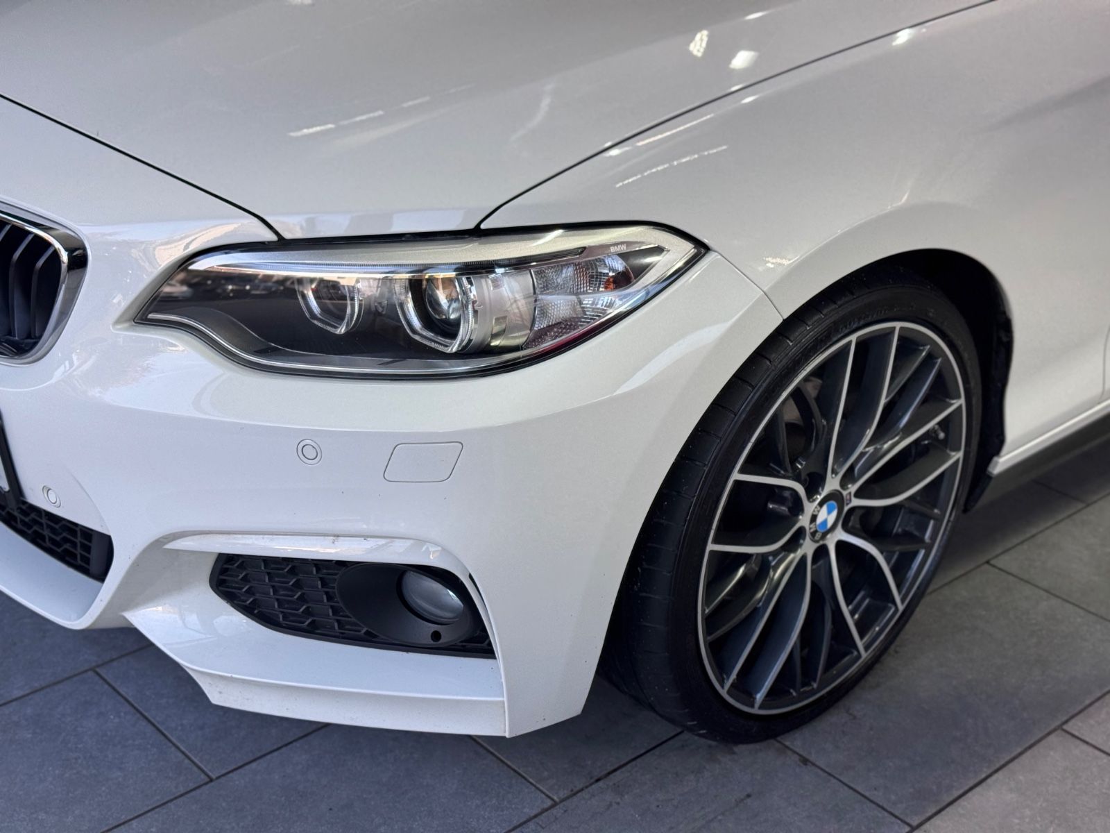 Fahrzeugabbildung BMW 220 d Coupe M Sport|19 ZOLL M-PERFORMANCE|LEDER|