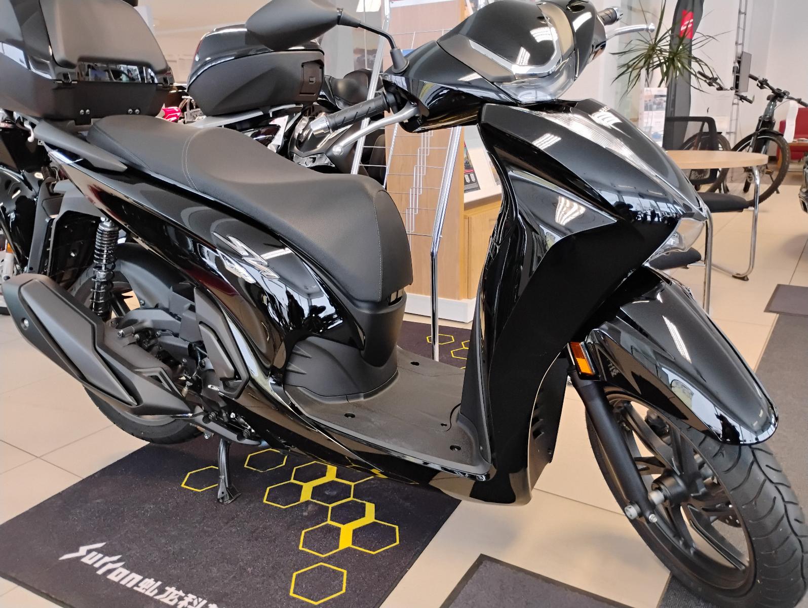 Honda SH 350 wie neu,nur 3099 km inkl.Garantie!