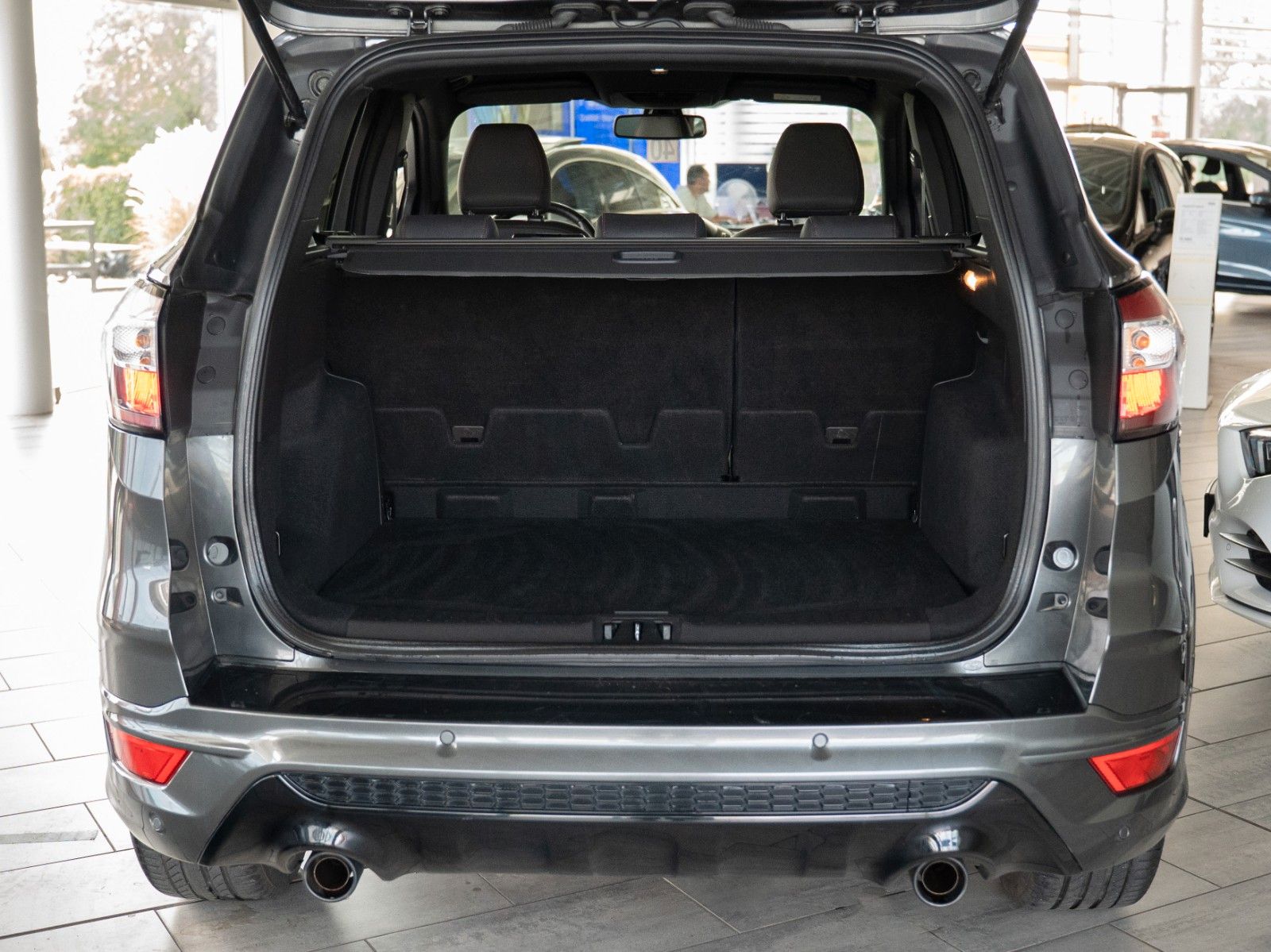 Fahrzeugabbildung Ford Kuga ST-Line WINTER-P./NAVI/KAMERA