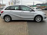 Mercedes-Benz MB B180 NAVI BT SHZ PDC ALLWETTER - Mercedes-Benz: Mb