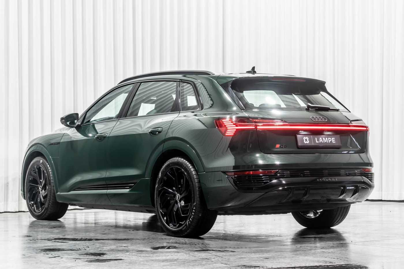 Audi Q8 e-tron 55 Quattro Competition Goodwood Green 