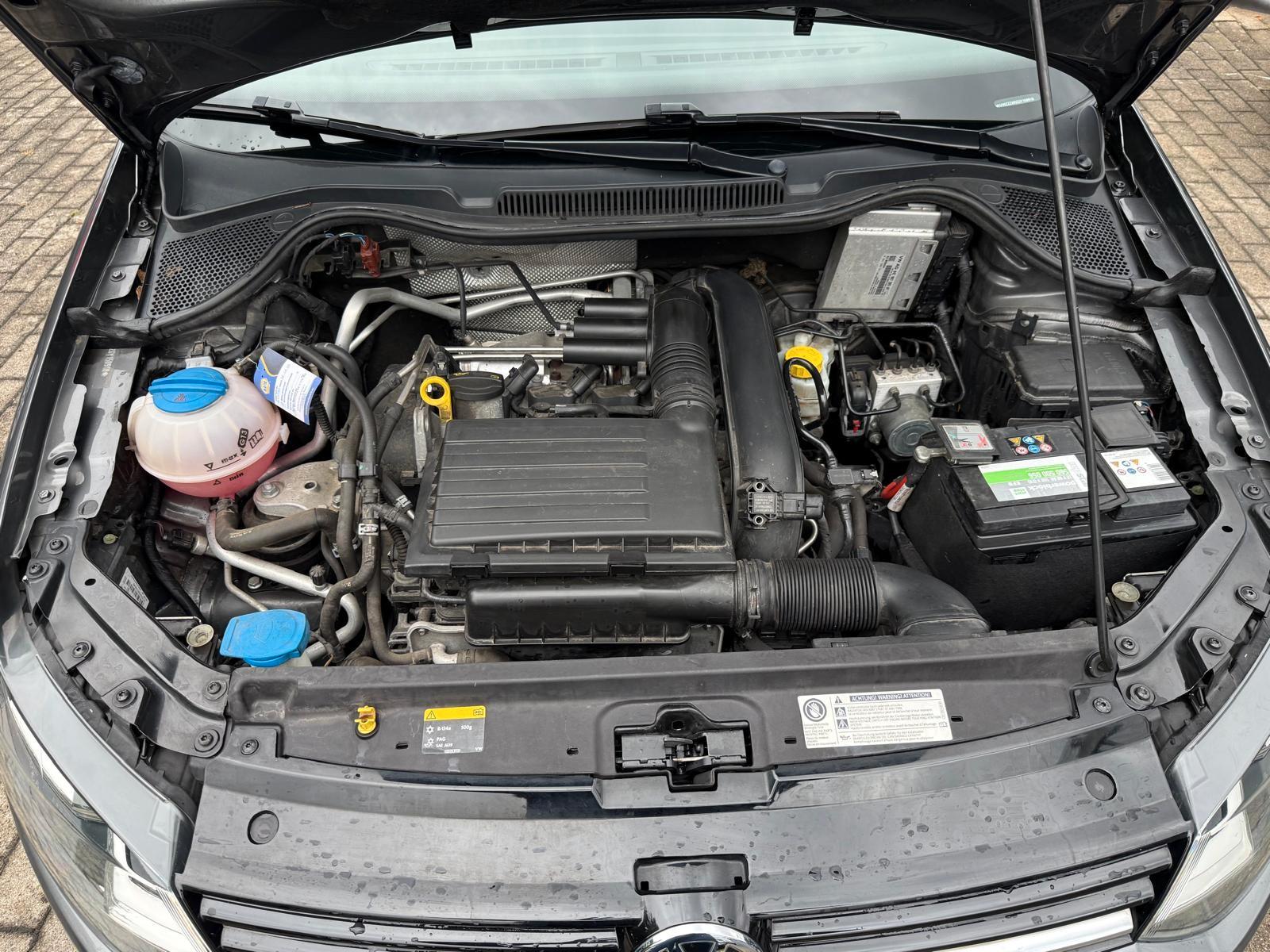 Volkswagen Polo 1,2 Lounge BMT DSG LED Navi SHZ Scheckheft