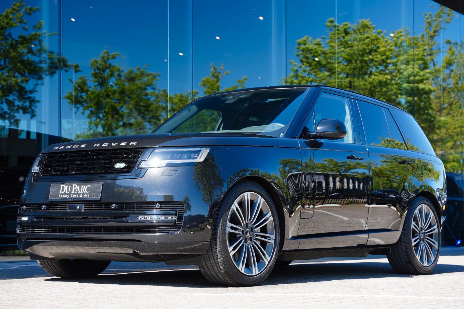 Land Rover Range Rover P440e SE Black Pack 23 Inch