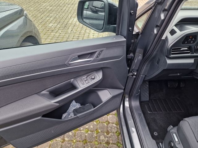 Fahrzeugabbildung Volkswagen Caddy Maxi Rollstuhltransport Heckeinstieg