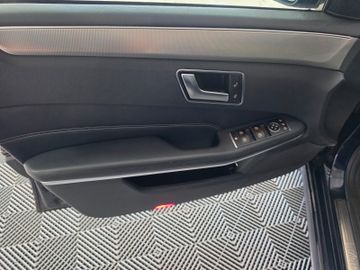 Mercedes E 200 - 7