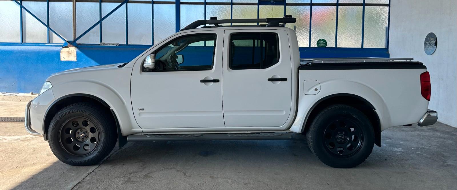 NISSAN NAVARA 3.0 V6 DCI 231ch 4X4 - BVA - CUIR - TOIT OUVRANT - CAMÉRA DE RECUL - ATTELAGE 3,5T