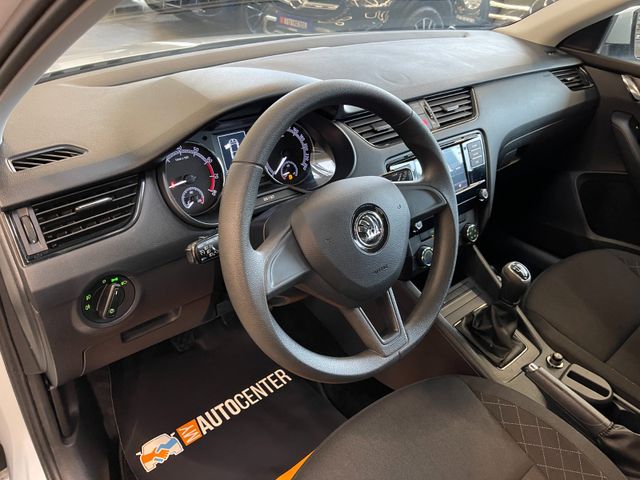 MYAUTOCENTER – Gebraucht- und Jahreswagen mit Werkstattservice in Pfaffenhofen Skoda Octavia Lim. Active *1. Hand*LED*Klima*PDC*TÜV*