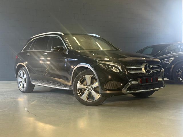 MERCEDES-BENZ GLC 350 d 4Matic-AMGLINE-PANO-BURMESTER-NAVI-AHK