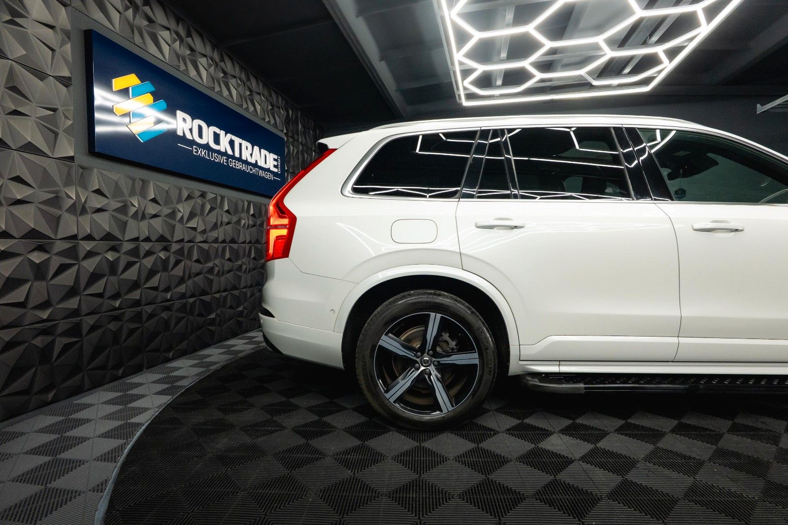 Fahrzeugabbildung Volvo XC90 R Design AWD Night-Paket | ACC | PANO | LED