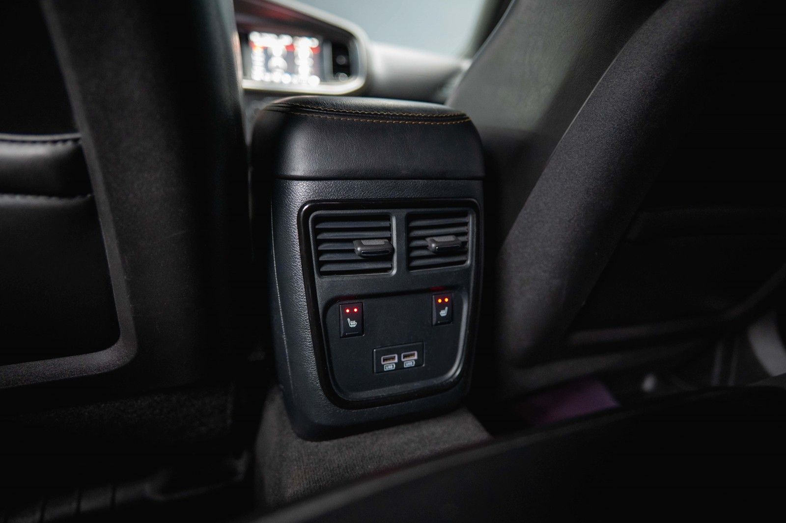 Fahrzeugabbildung Dodge Charger 5.7 V8 HEMI R/T DAYTONA Performance