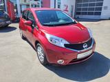 Nissan Note Acenta - rote Nissan Note