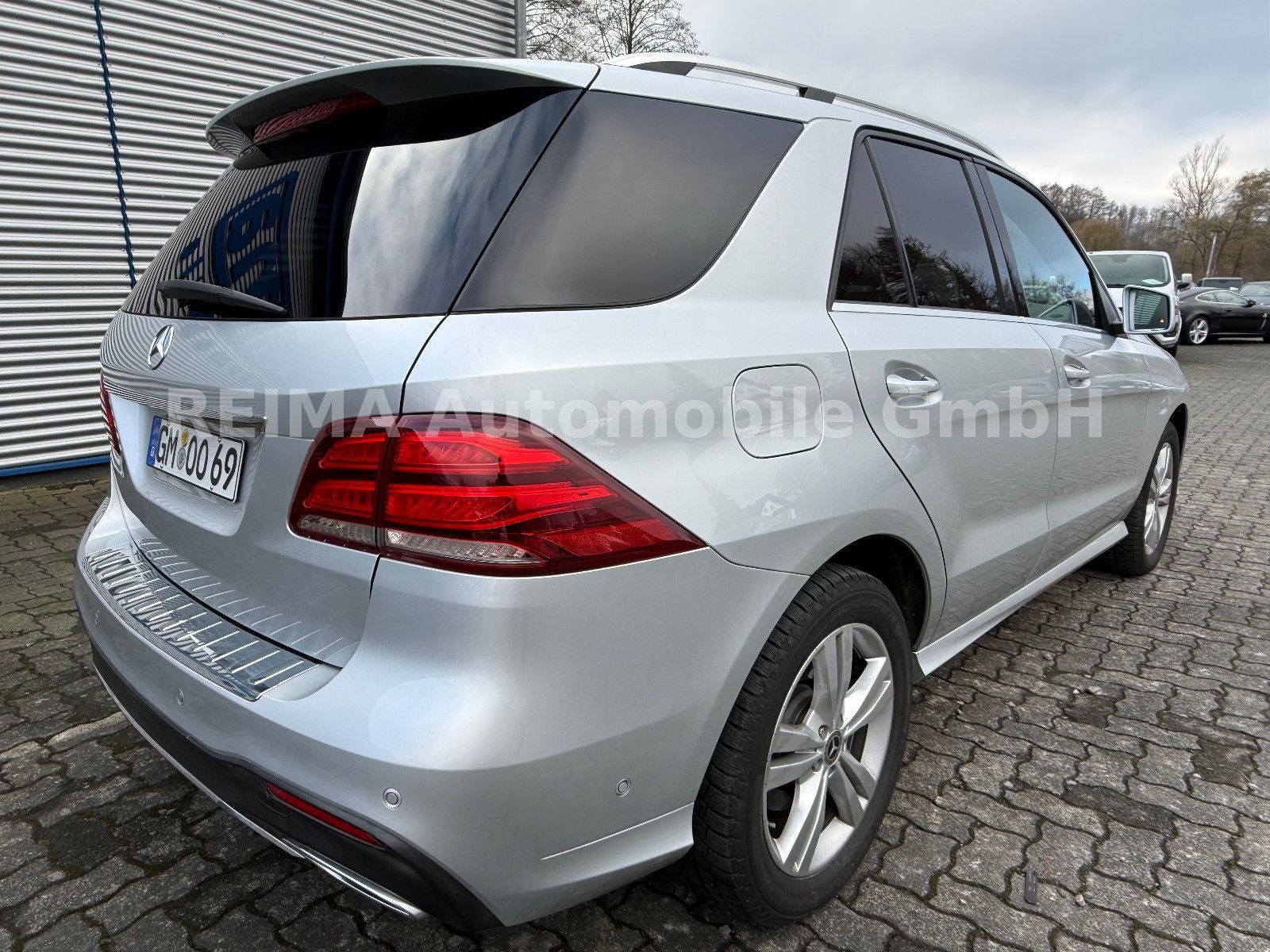 Fahrzeugabbildung Mercedes-Benz GLE 250 d AMG-Paket, LED, H&K, DAB, Leder