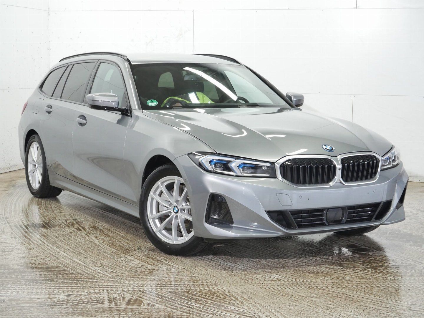 BMW 330 - Bild 4