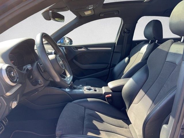 Fahrzeugabbildung Audi S3 Limousine 2.0 TFSI quattro *Panorama*