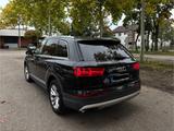 Audi Q7 3.0 TDI quattro tiptronic - - schwarze Audi Q7