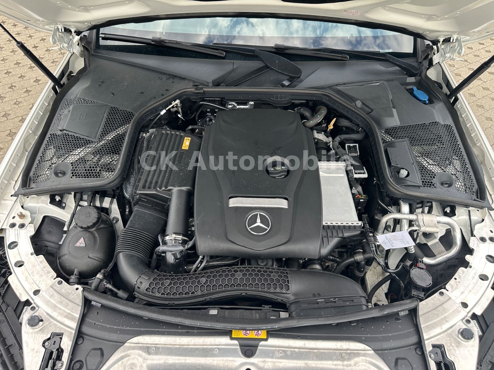 Fahrzeugabbildung Mercedes-Benz C200 Cabrio AMG-Line/Navi/ILS LED/Tempomat