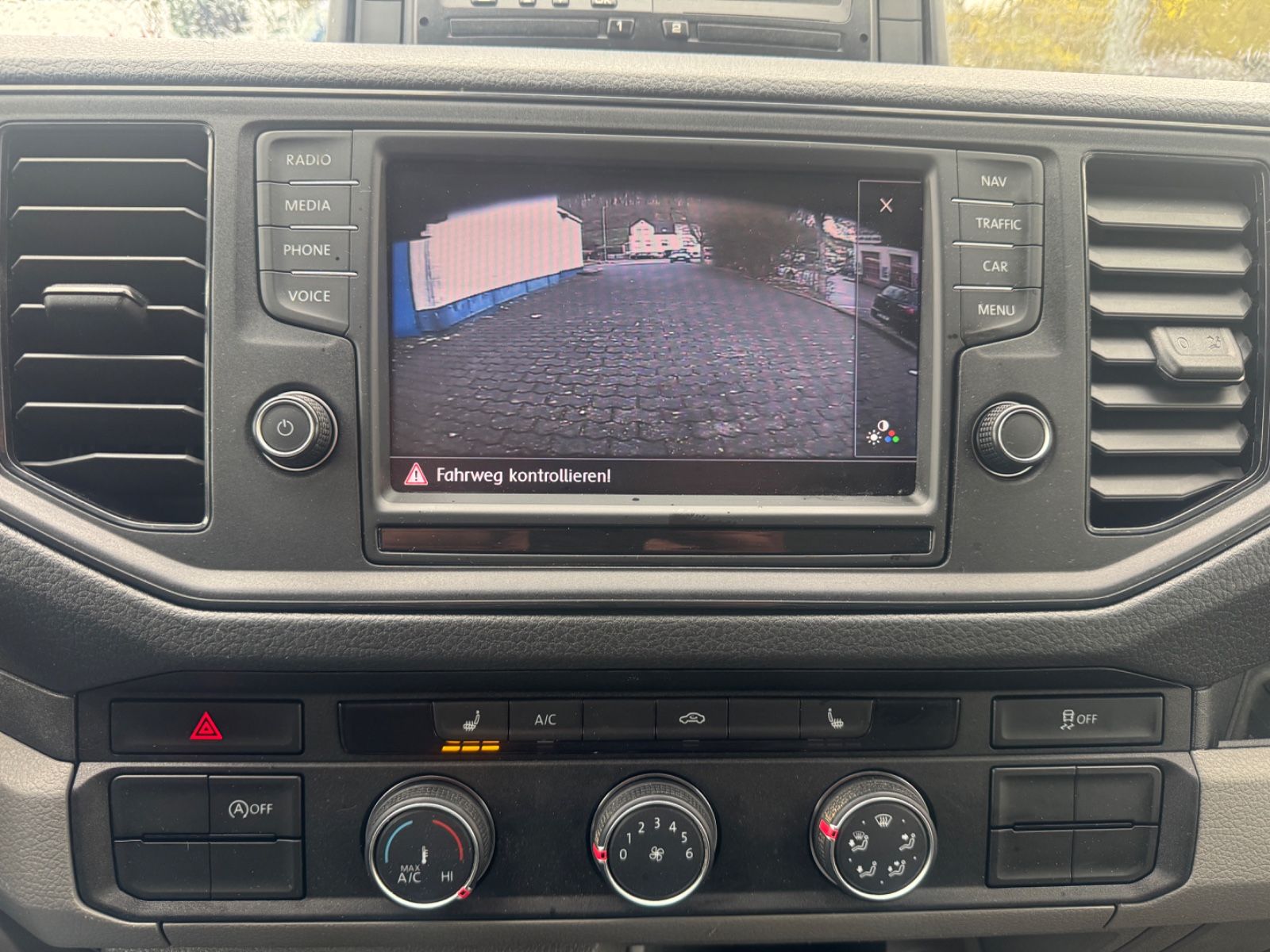 Fahrzeugabbildung Volkswagen Crafter Koffer Pritsche 50 lang