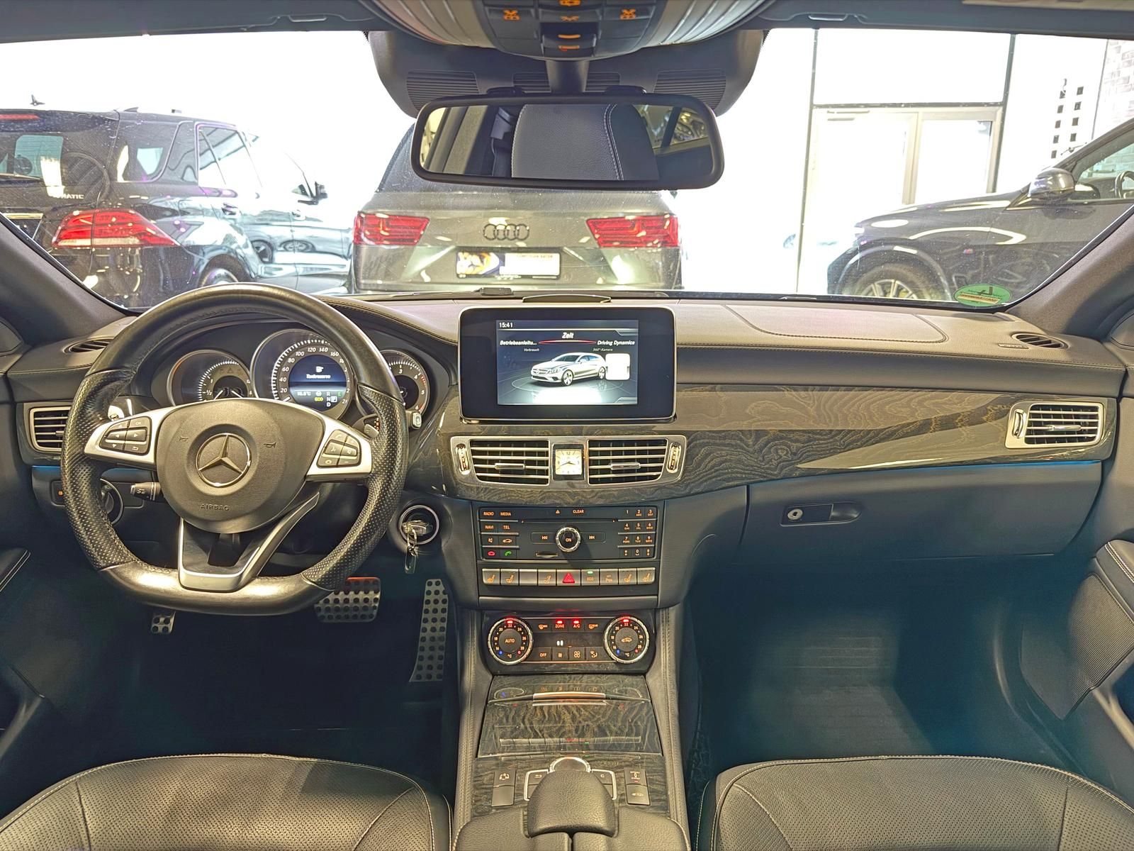 Fahrzeugabbildung Mercedes-Benz CLS 350d AMG/9G/4MATIC/DISTRO/PANO/360°/ILS/RCAM