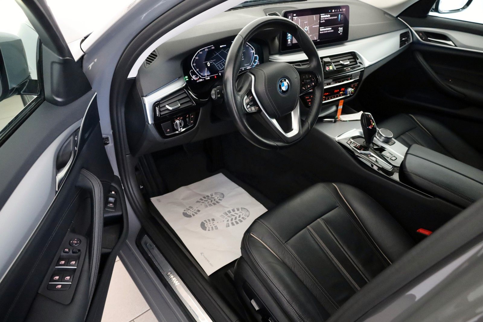Fahrzeugabbildung BMW 530 e, Leder,Navi,LED,SH,Kamera,Carplay