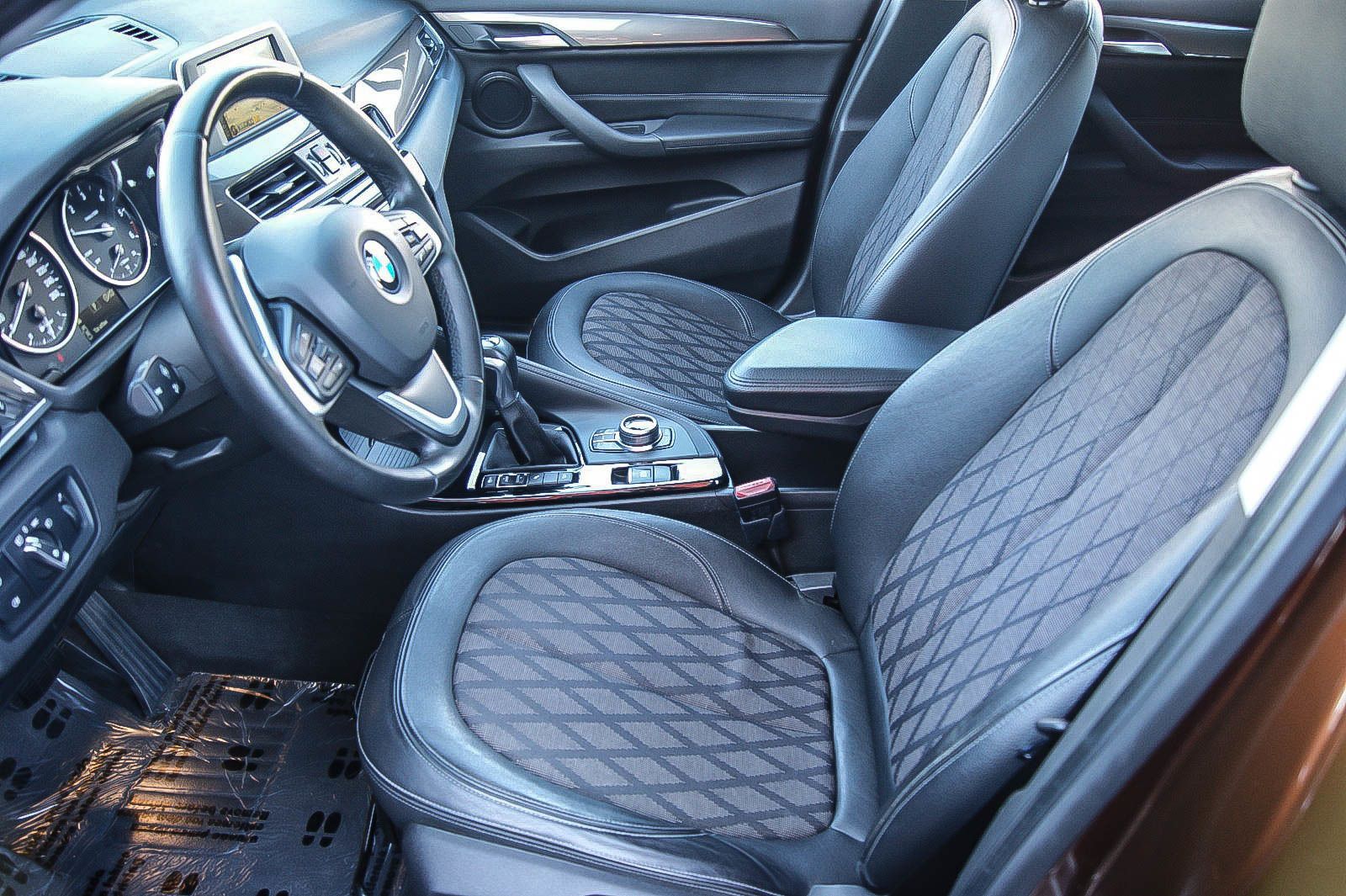Fahrzeugabbildung BMW X1 xDrive18d xLine Aut. NAVI LED SIZHG TEMPOMAT