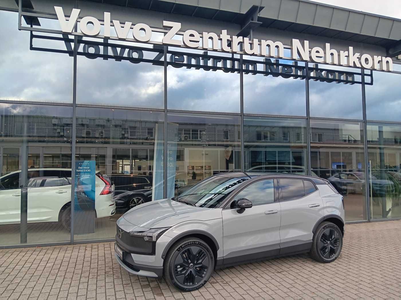 Fahrzeugabbildung Volvo EX30 CrossCountry Twin Performance Ultra