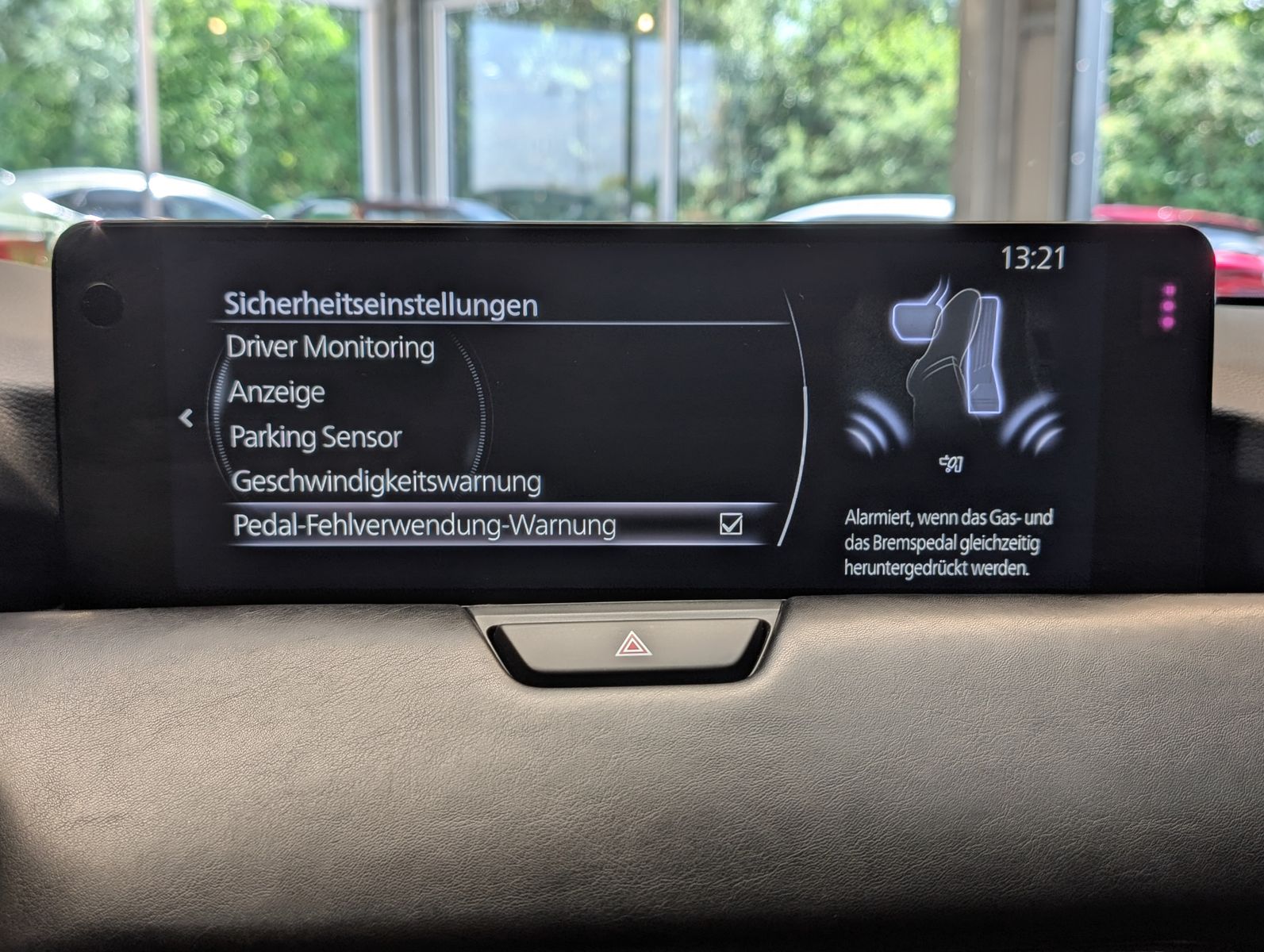 Fahrzeugabbildung Mazda CX-60 2.5L e-SKYACTIV PHEV 327 Homura+ Pano Bose
