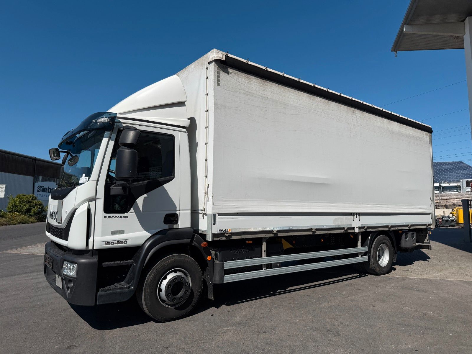 Fahrzeugabbildung Iveco Eurocargo ML160E32/P LBW Bär 1.500kg Abbiegeassi - mit KI generiert/bearbeitet