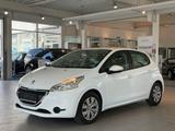 Peugeot 208 Active*KLIMA*NAVI*TOUCH*PDC*SHZ*1.HAND*BLUET - gebrauchte Peugeot 208 aus dem Jahr 2014