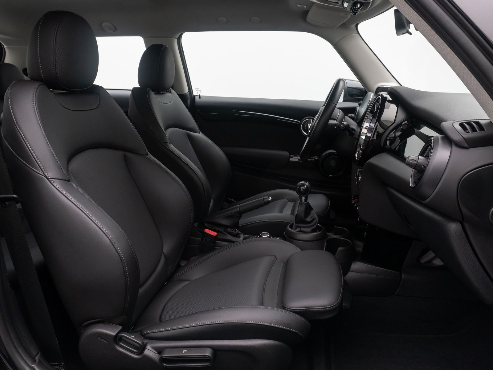 Fahrzeugabbildung MINI ONE Classic Trim LED Navi Leder H/K Komfort DAB