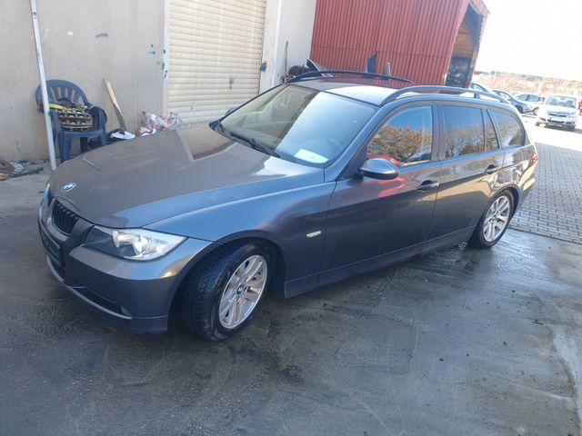 BMW 318 Baureihe 3 Touring 318i