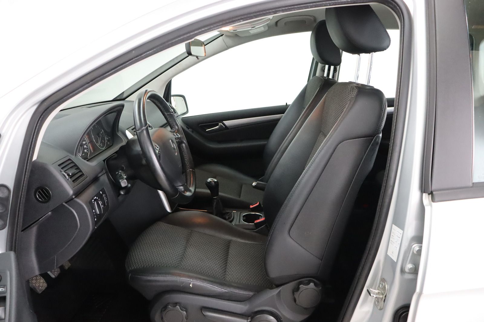 Fahrzeugabbildung Mercedes-Benz A 180 CDI Sport Edition * HU/AU neu Avantgarde