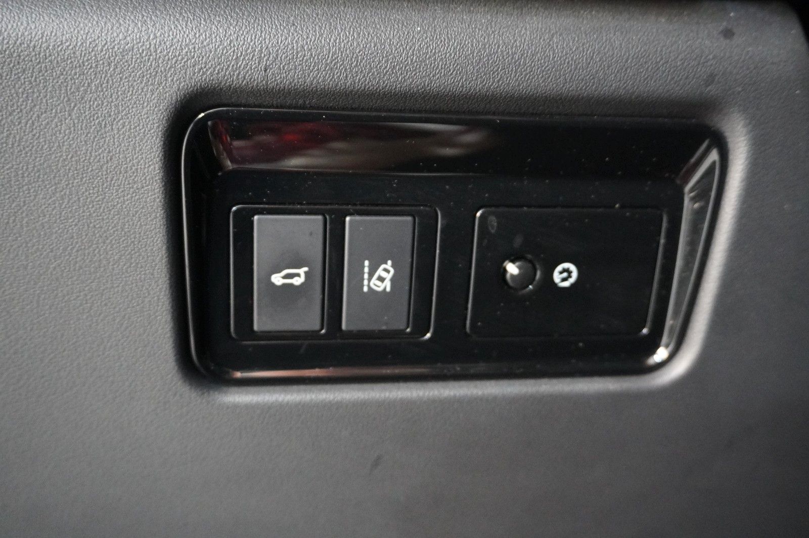 Fahrzeugabbildung Jaguar F-Pace 30D R-SPORT AWD NAVI/LED/SHZ/SPORT/AHK