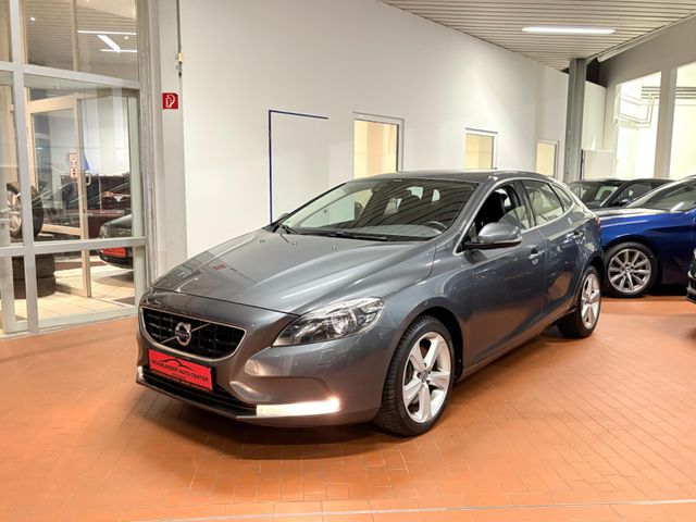 Volvo V40D3 Momentum 2,0 D 5 Zylinder