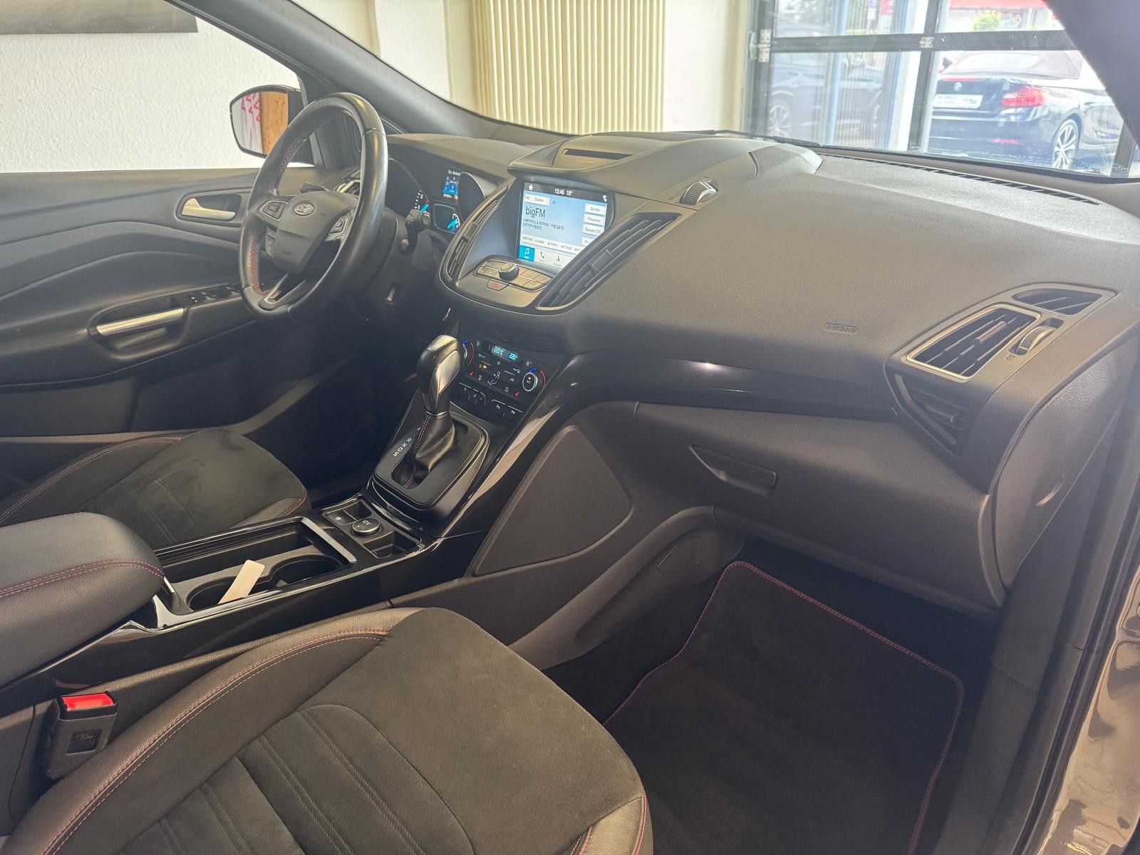 Fahrzeugabbildung Ford Kuga ST-Line /NAVI/KAMERA/AHK/KLIMA/ALLRAD