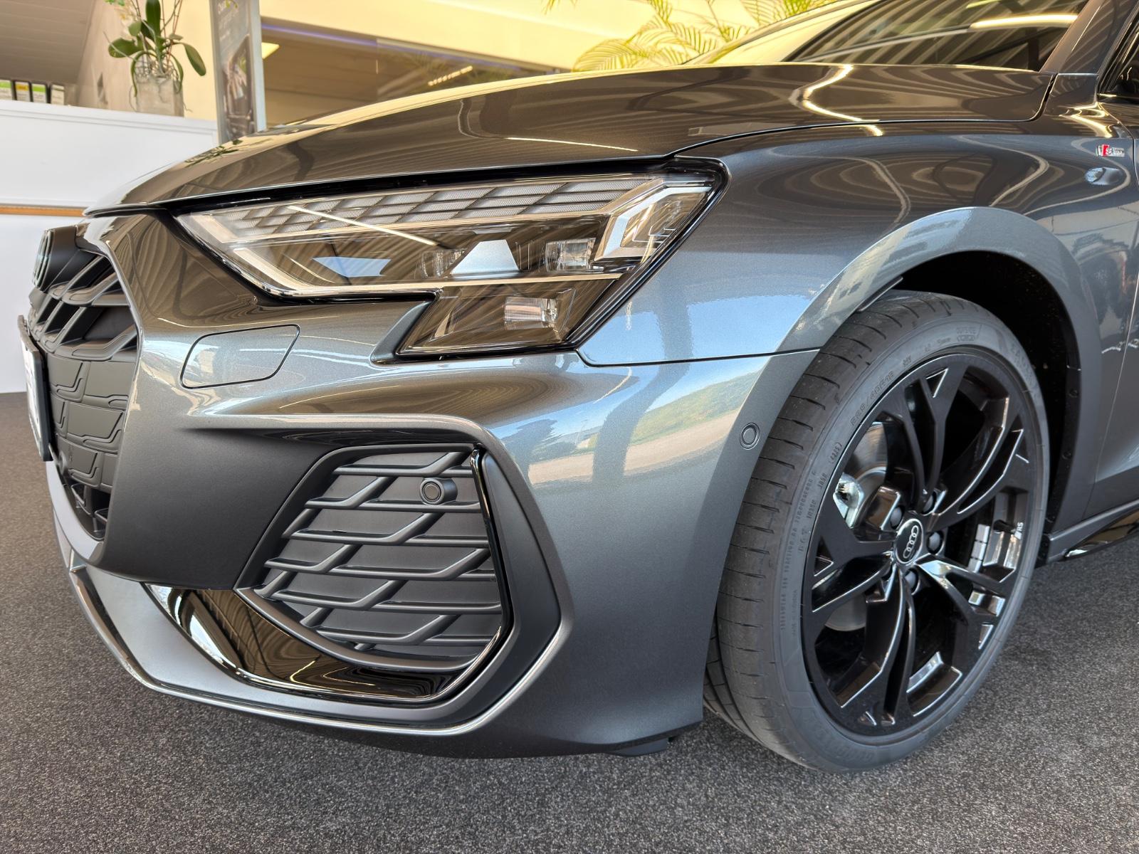 Audi A3 Sportback 35 TFSI 3x S-line PANO SONOS Matrix