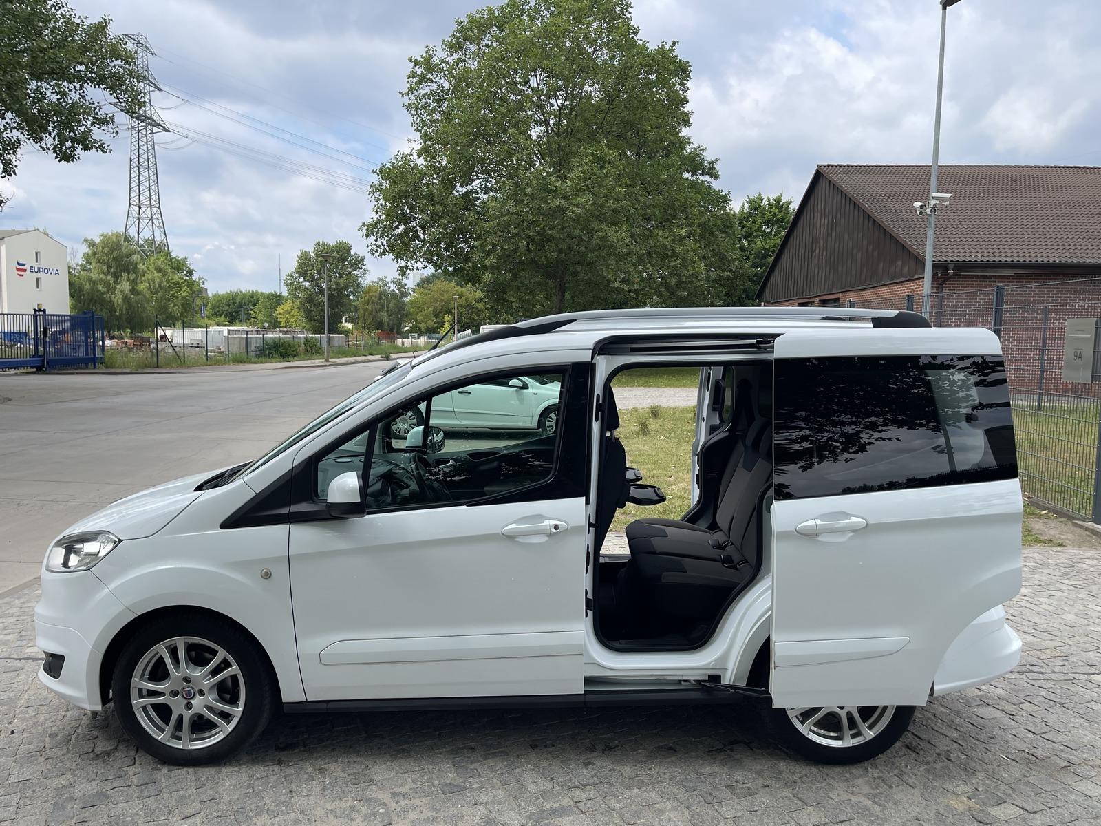 Ford Tourneo Courier Titanium