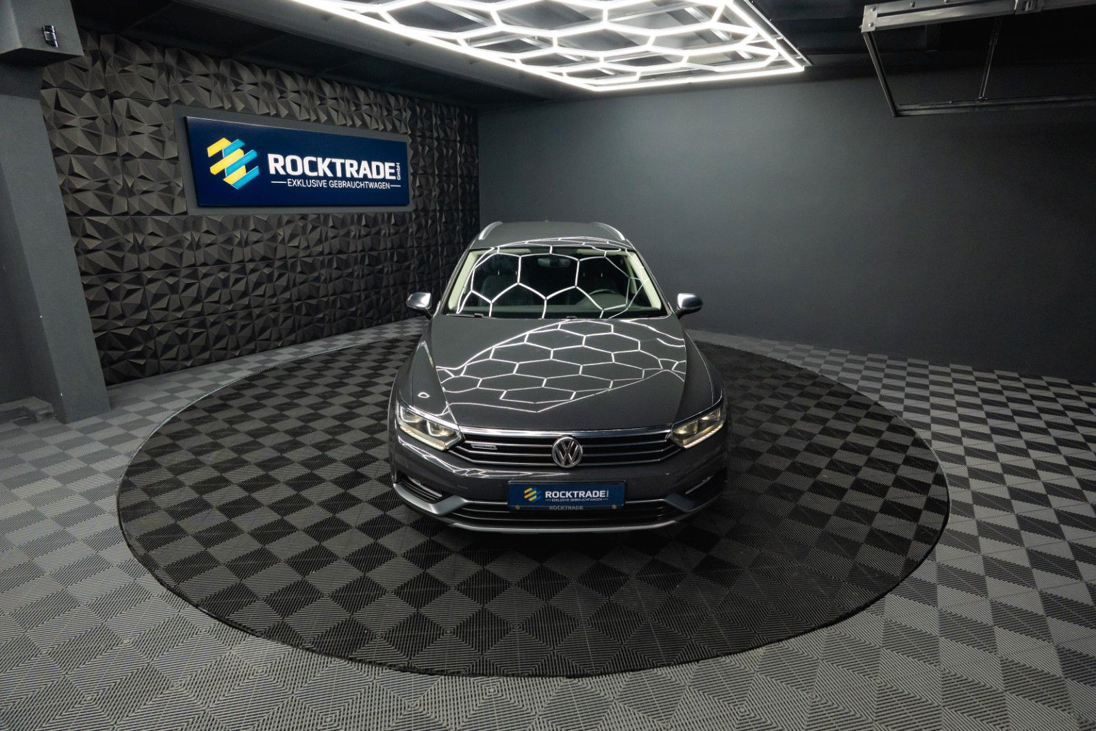 Fahrzeugabbildung Volkswagen Passat Alltrack 4Motion | Massage | LED | ACC