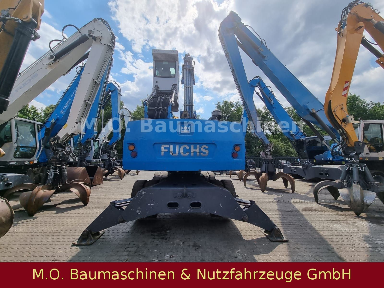 Fahrzeugabbildung Fuchs MHL 331 / ZSA / AC / Hochfahrbare Kabine /Magnet