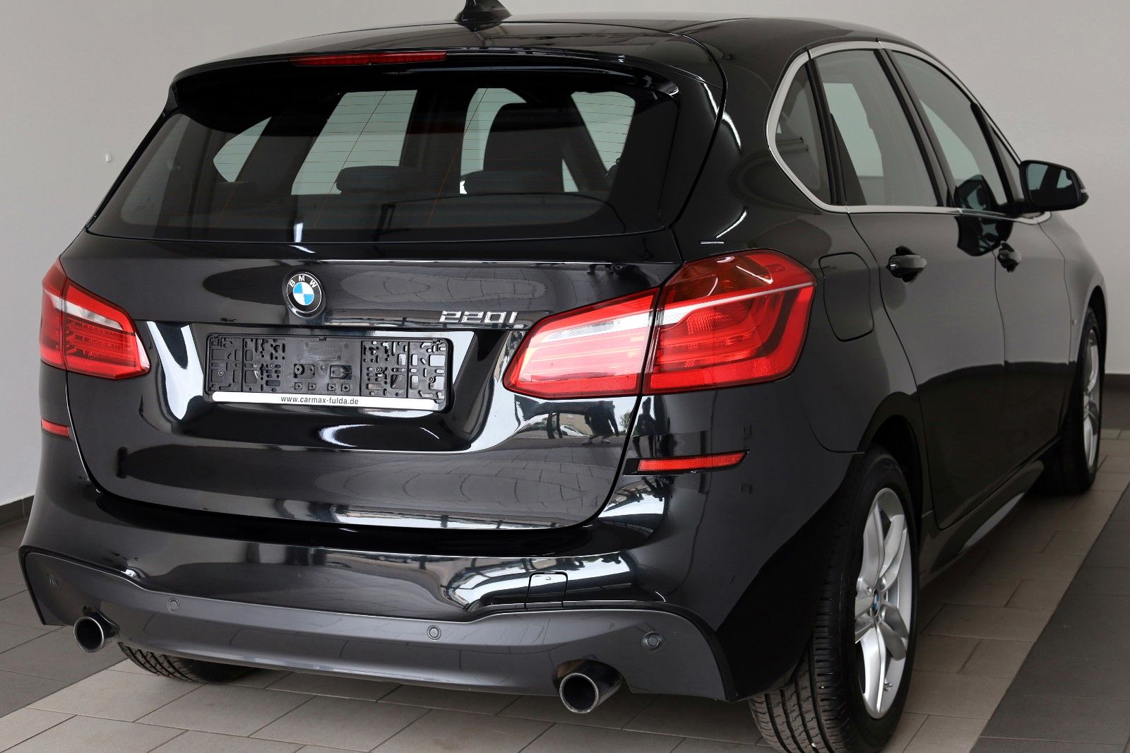 Fahrzeugabbildung BMW 220iA Active Tourer M Sport Alcantara,LED,SH,PDC